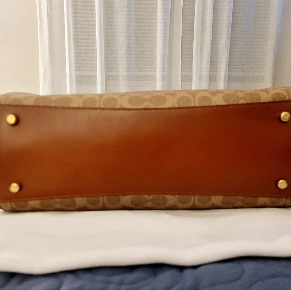 Coach Brooke Carryall In Signature Canvas - Picture 7 of 12